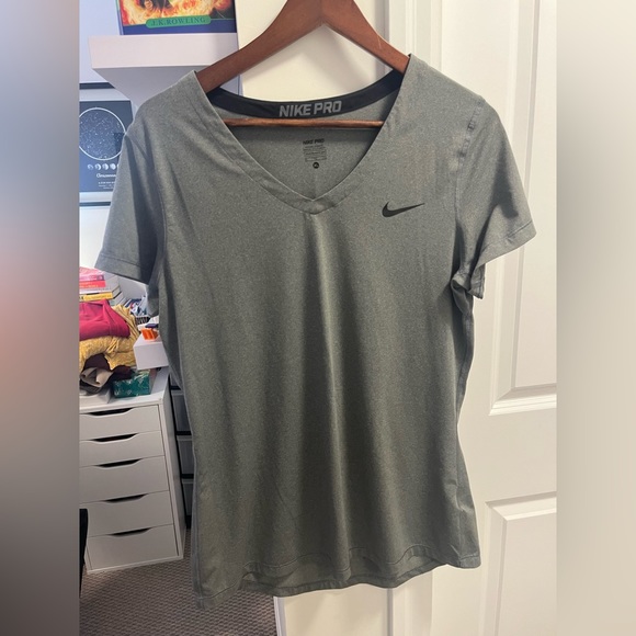 Nike Pro Short sleeve Shirt - Picture 1 of 1